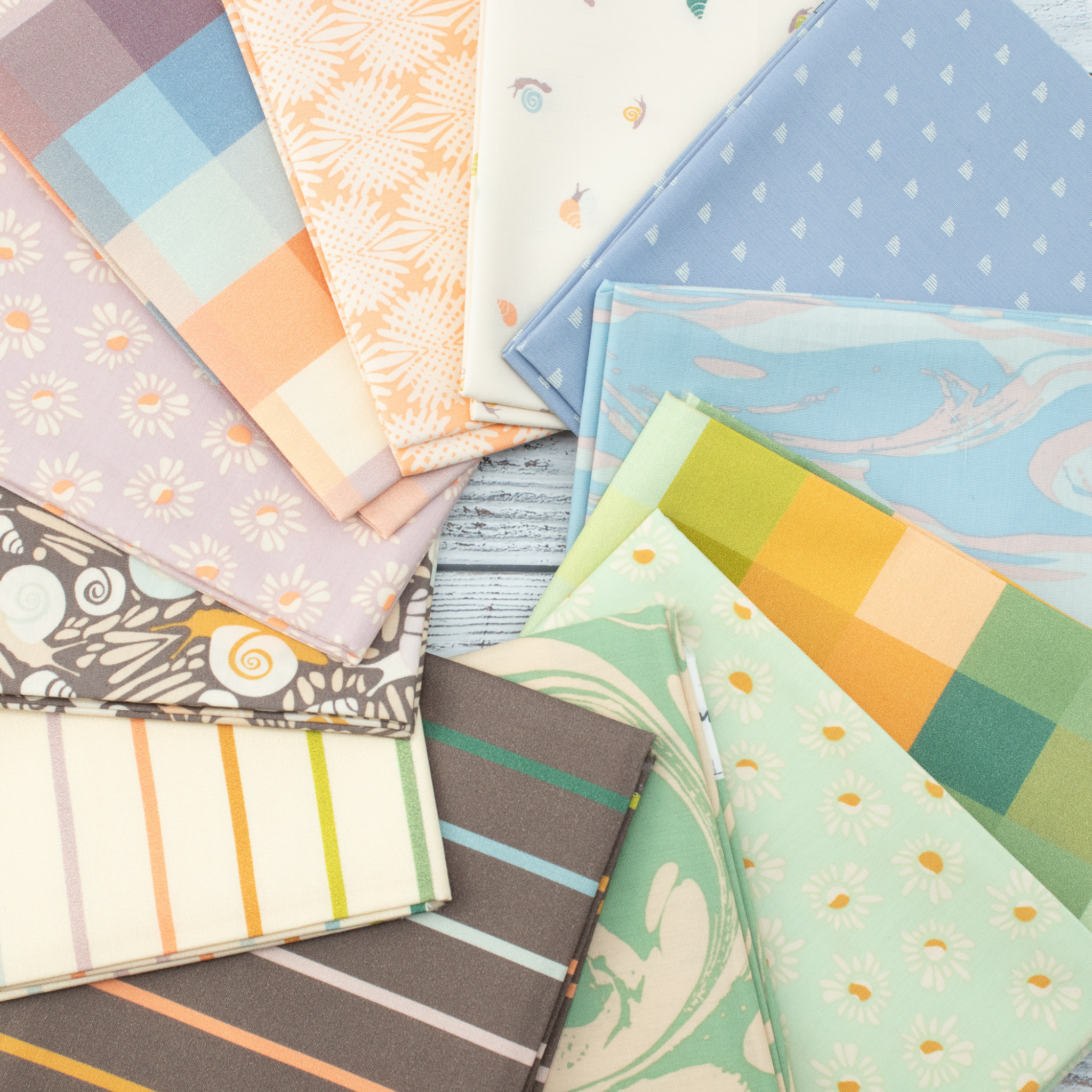 Zusammenstellung von Stoffen aus der Serie Slow Summer von Art Gallery Fabrics