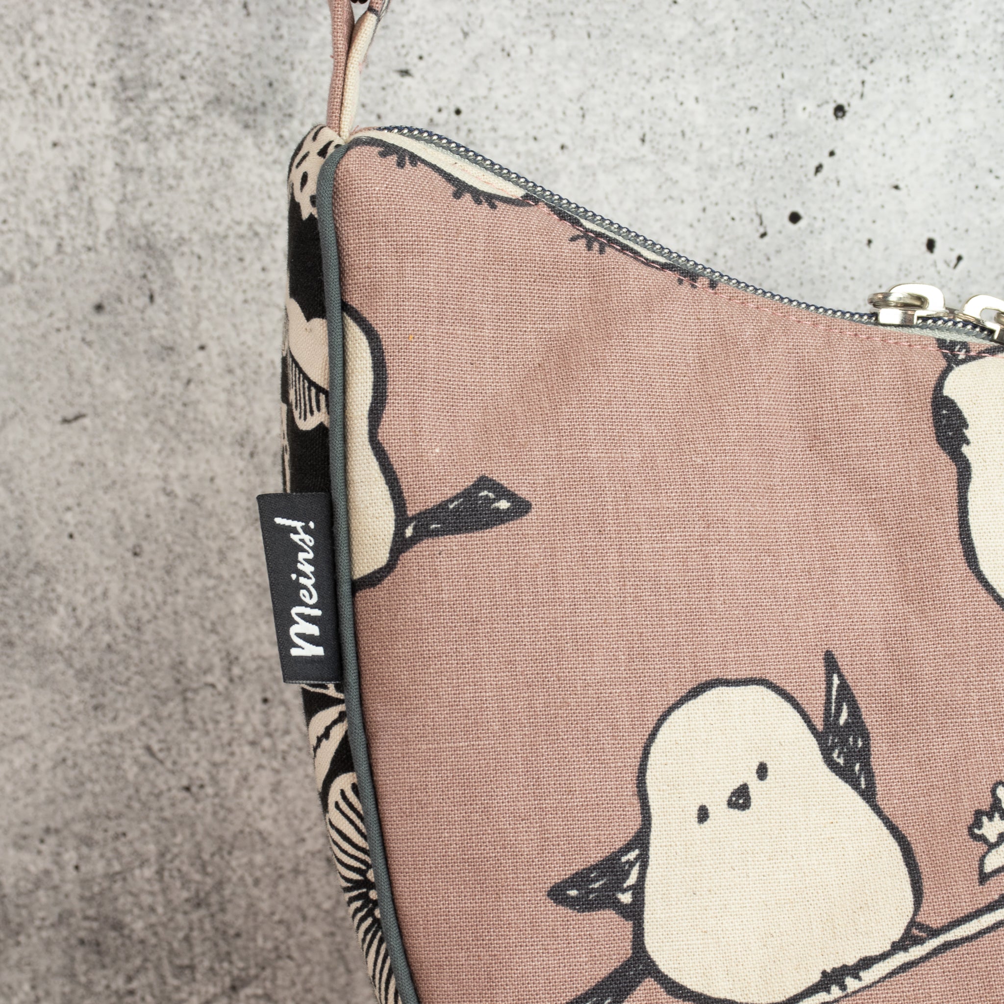 Bananentasche „WUNDERBAR“ – Halbmondtasche mit Kokka Simply Animal Birds