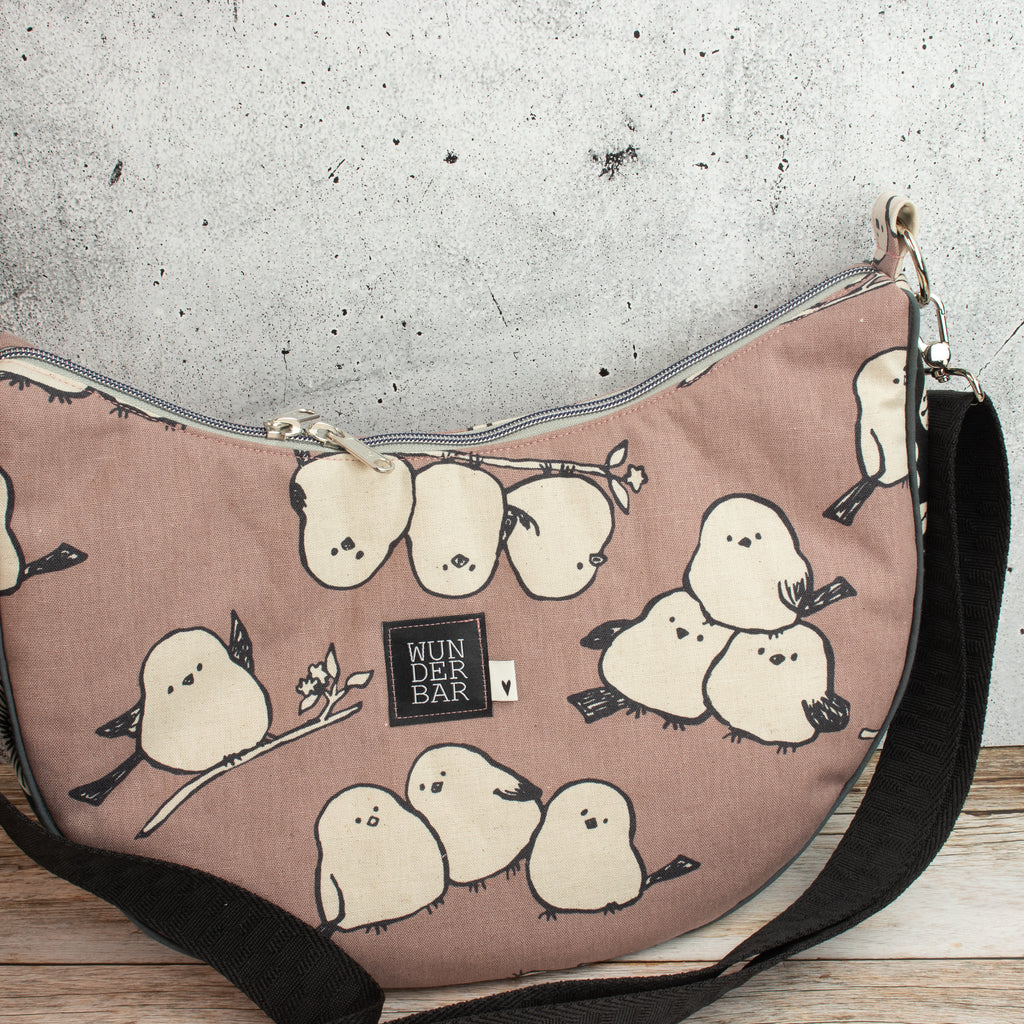 Bananentasche „WUNDERBAR“ – Halbmondtasche mit Kokka Simply Animal Birds