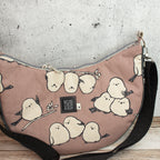 Bananentasche „WUNDERBAR“ – Halbmondtasche mit Kokka Simply Animal Birds