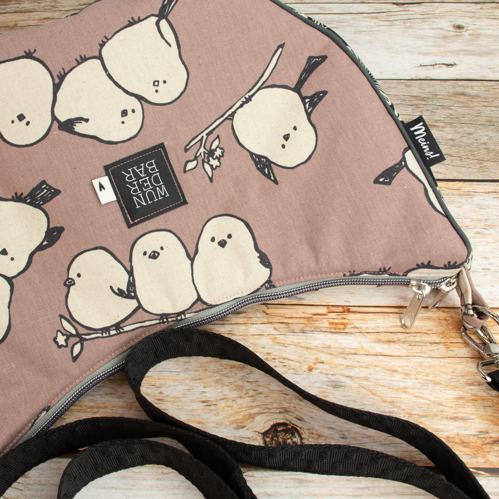 Bananentasche „WUNDERBAR“ – Halbmondtasche mit Kokka Simply Animal Birds