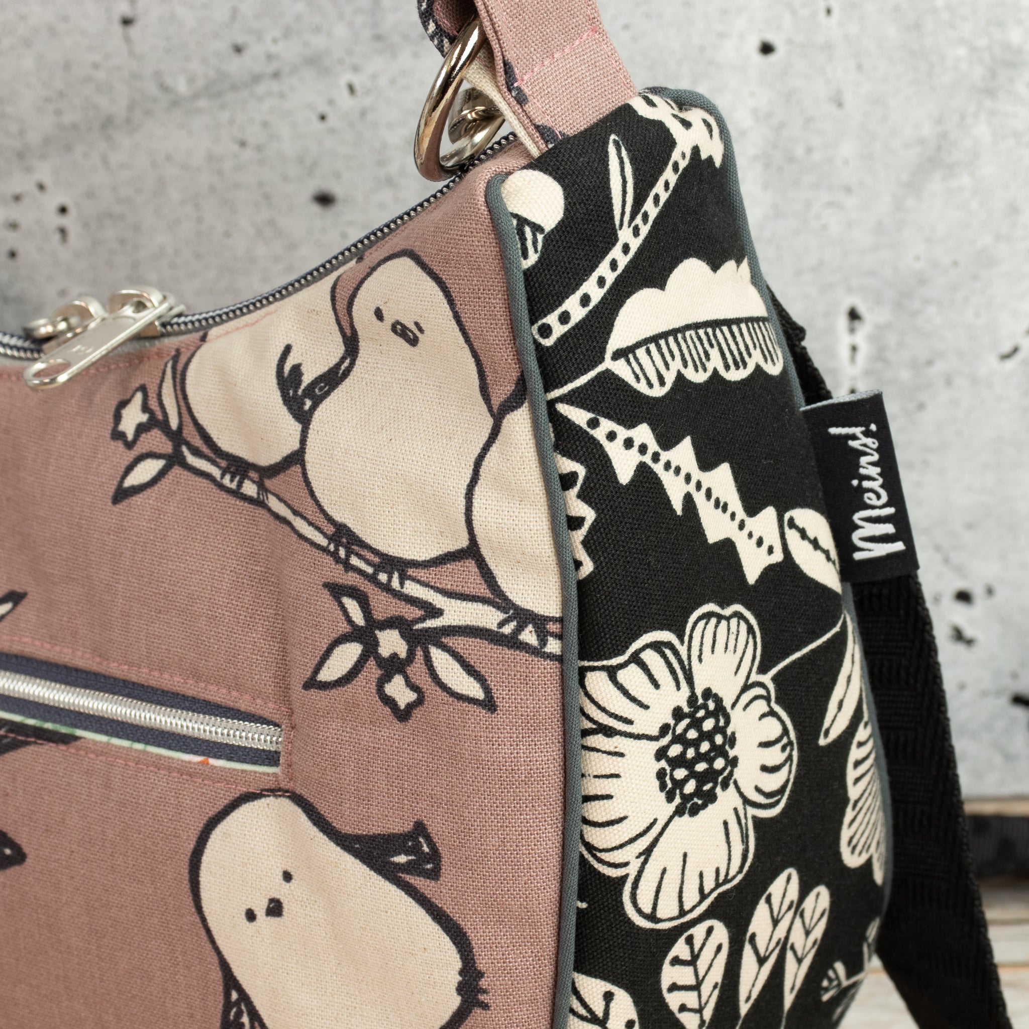 Bananentasche „WUNDERBAR“ – Halbmondtasche mit Kokka Simply Animal Birds