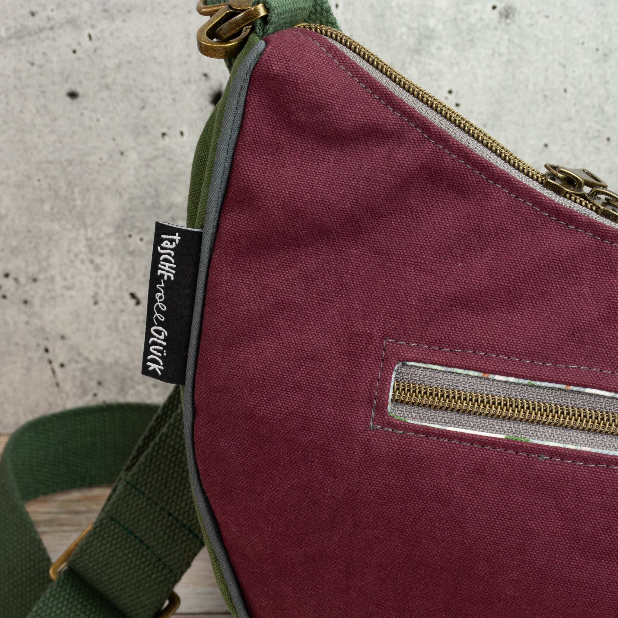 Bananentasche aus Heavy Canvas – Halbmondtasche in Mustard, Mulberry & Green Khaki