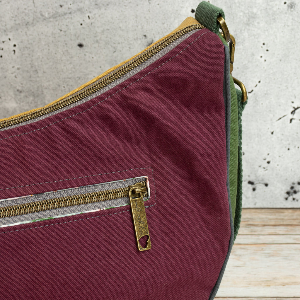 Bananentasche aus Heavy Canvas – Halbmondtasche in Mustard, Mulberry & Green Khaki