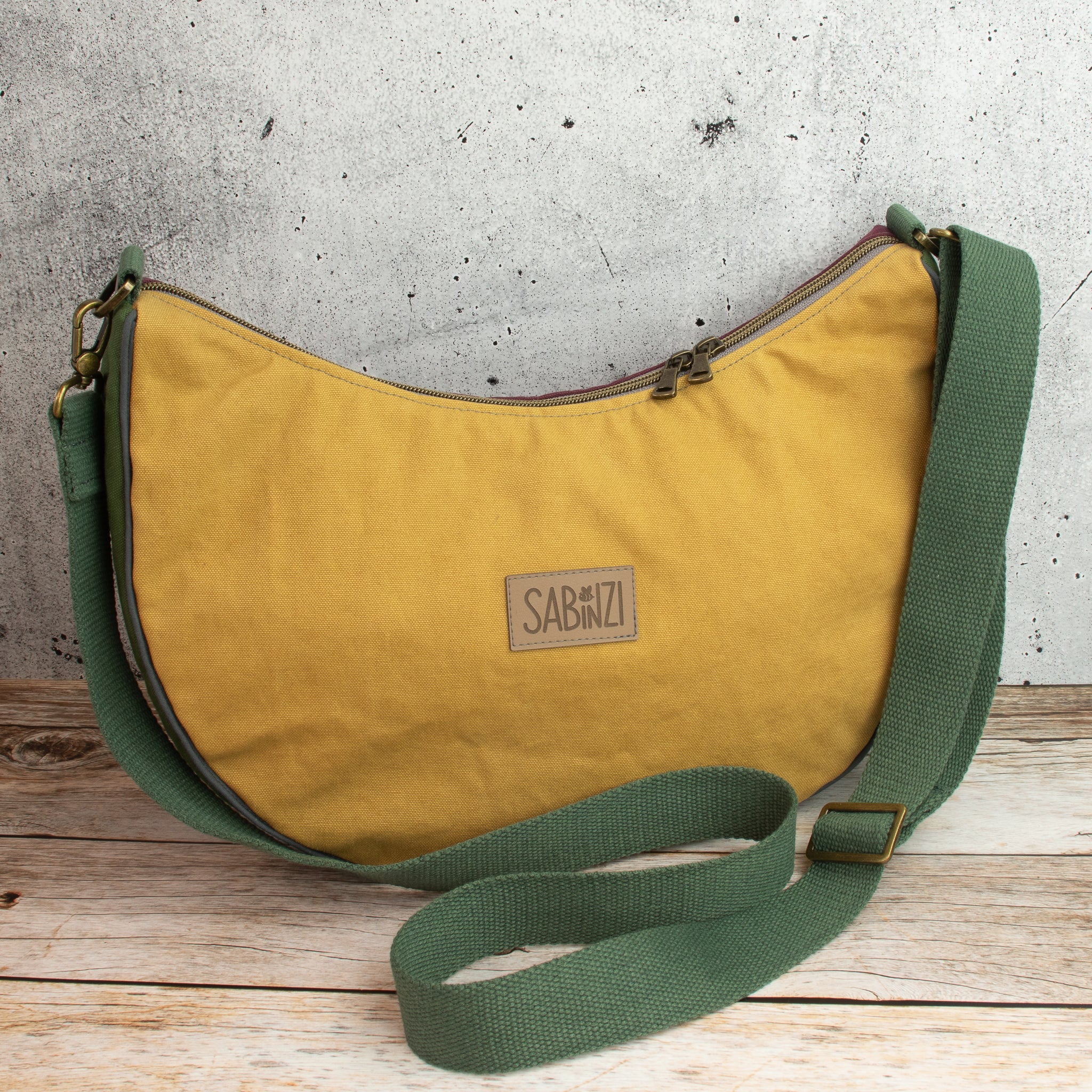 Bananentasche aus Heavy Canvas – Halbmondtasche in Mustard, Mulberry & Green Khaki