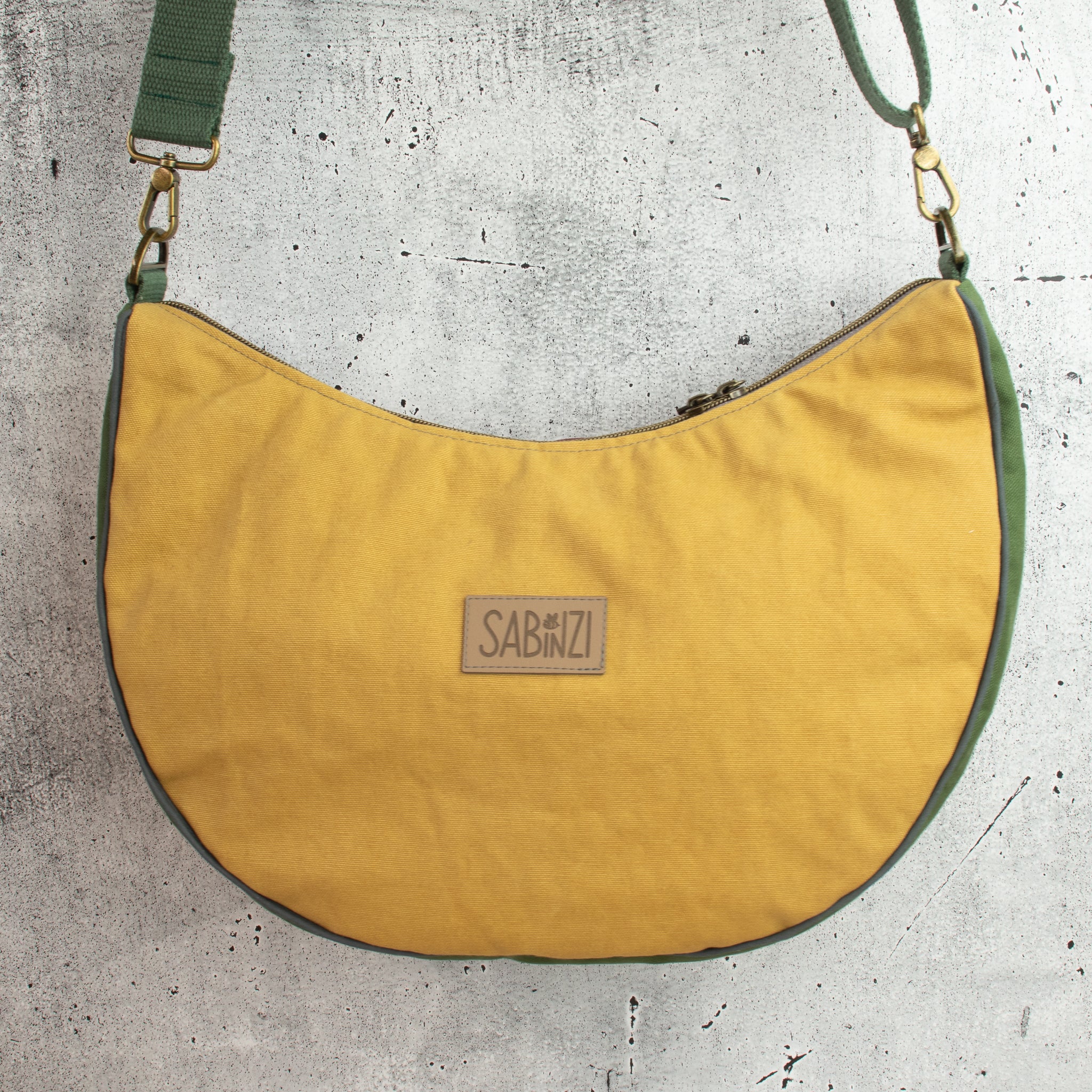 Bananentasche aus Heavy Canvas – Halbmondtasche in Mustard, Mulberry & Green Khaki