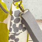 Bohara Bag M aus echino Heavy Canvas „Crop Lime“ – handgenähte Schultertasche mit Reißverschluss