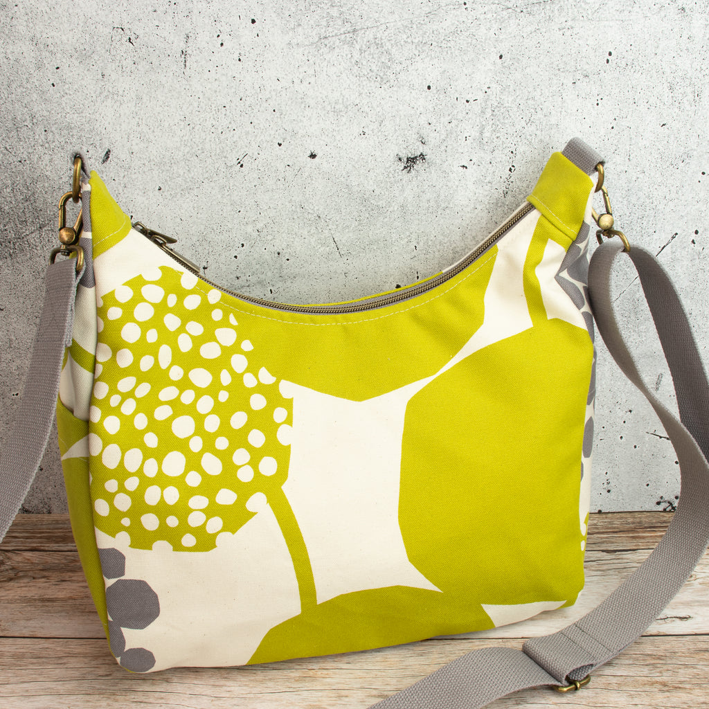 Bohara Bag M aus echino Heavy Canvas „Crop Lime“ – handgenähte Schultertasche mit Reißverschluss