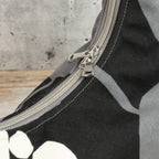 Bohara Bag M aus echino Heavy Canvas „Crop“ Schwarz/Grau – handgenähte Schultertasche