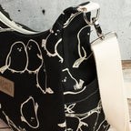 Bohara Bag M aus Kokka Canvas „Simply Animal Birds“ Schwarz – handgenähte Schultertasche