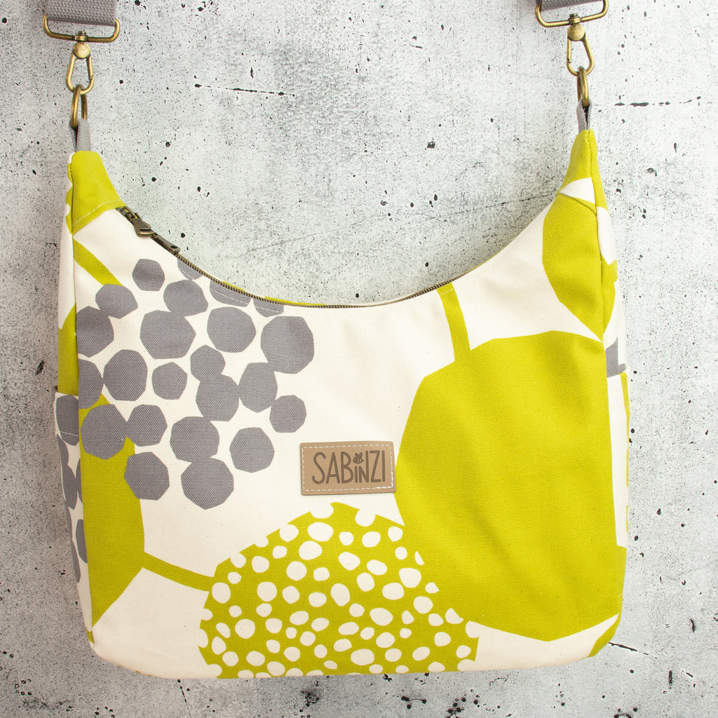 Bohara Bag M aus echino Heavy Canvas „Crop Lime“ – handgenähte Schultertasche