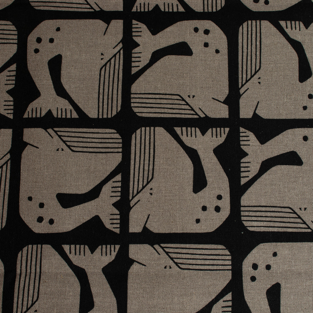 By the Seaside 2 Canvas Grumpy Whale Black Unbleached – Cotton + Steel x Loes van Oosten - Sabinzi - Aus Stoffliebe wird Lieblingsstück