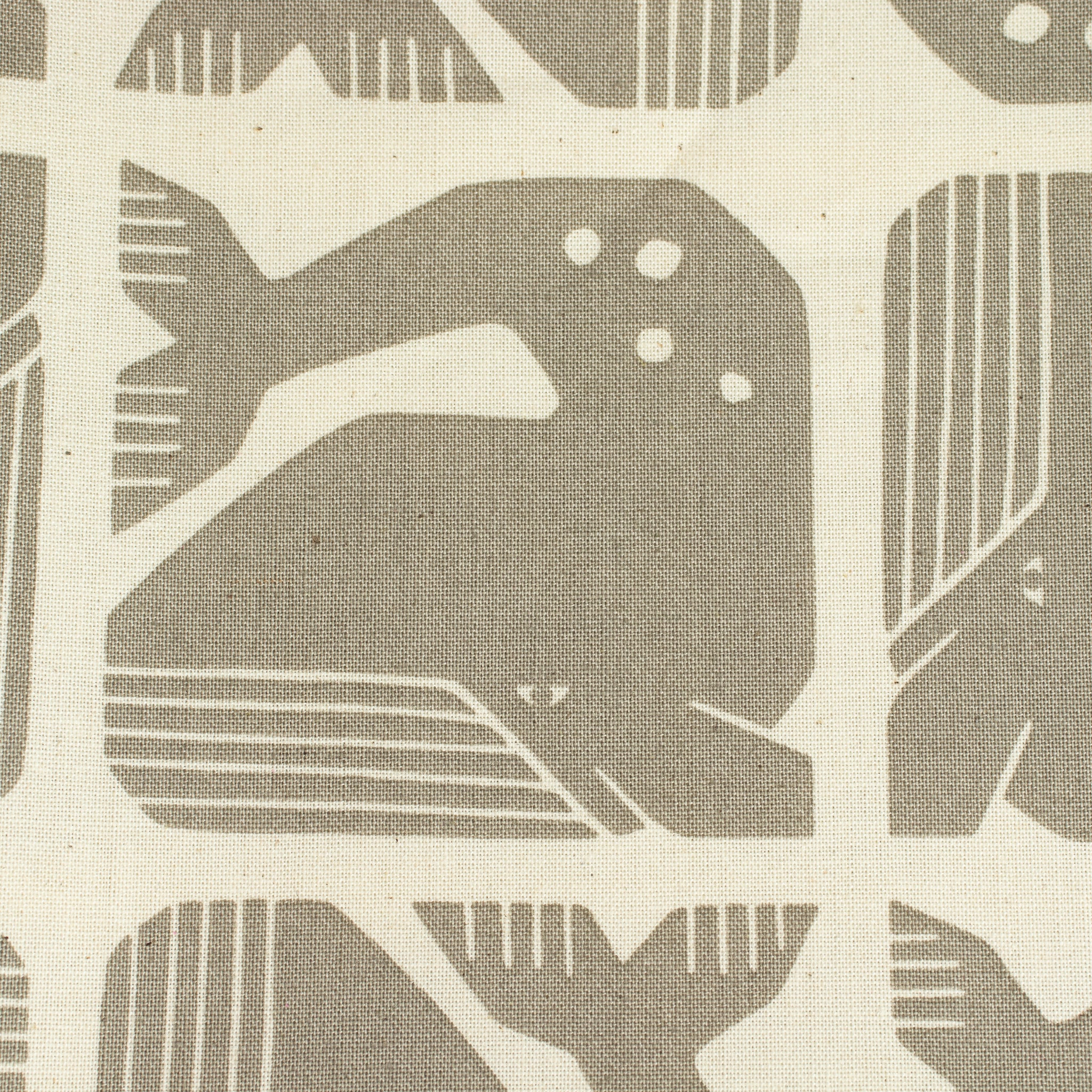 By the Seaside 2 Baumwollstoff „Grumpy Whale Grey Unbleached“ – Cotton + Steel x Loes van Oosten