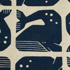 By the Seaside 2 Canvas Grumpy Whale Navy unbleached – Cotton + Steel x Loes van Oosten - Sabinzi - Aus Stoffliebe wird Lieblingsstück