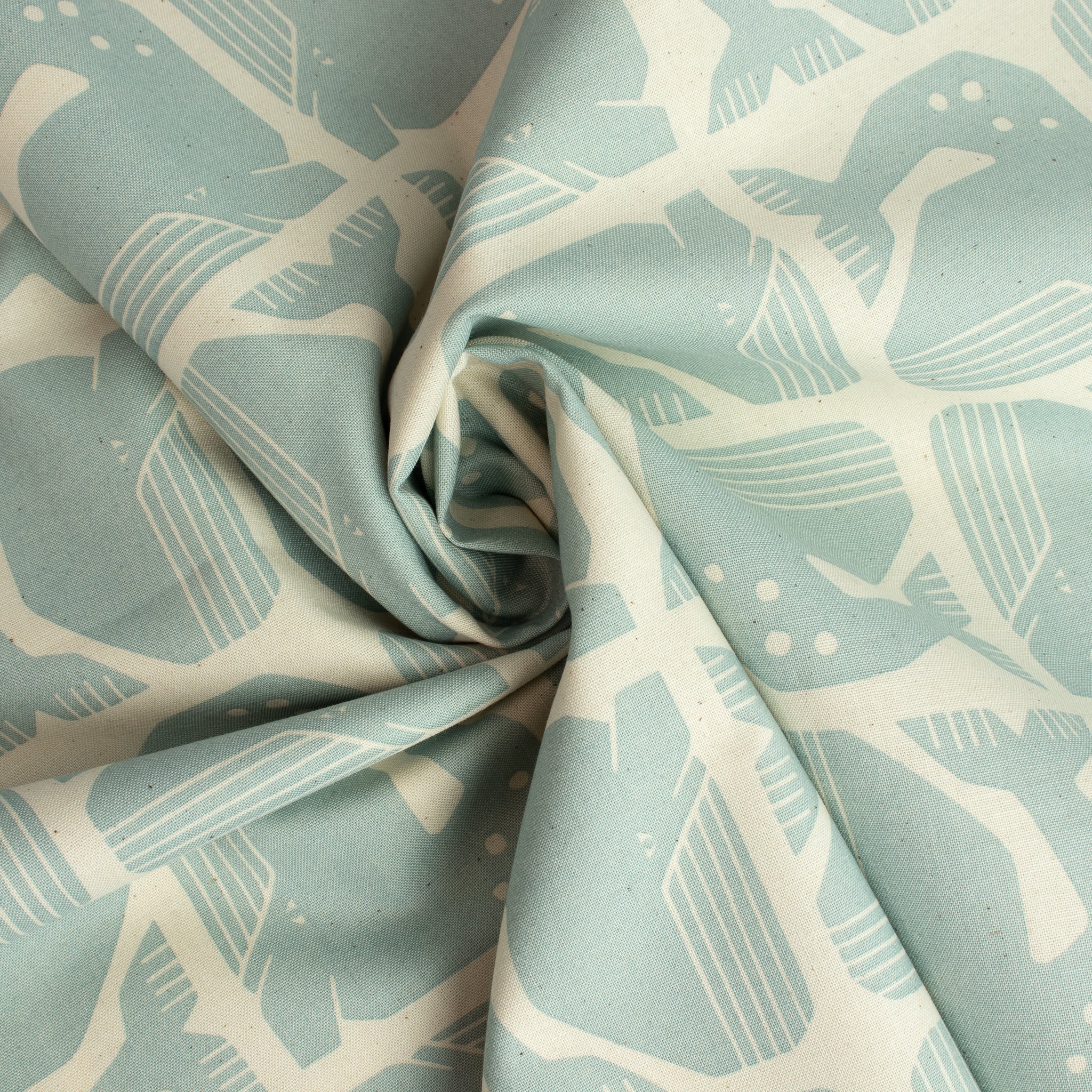By the Seaside 2 Baumwollstoff „Grumpy Whale Sky Blue Unbleached“ – Cotton + Steel x Loes van Oosten