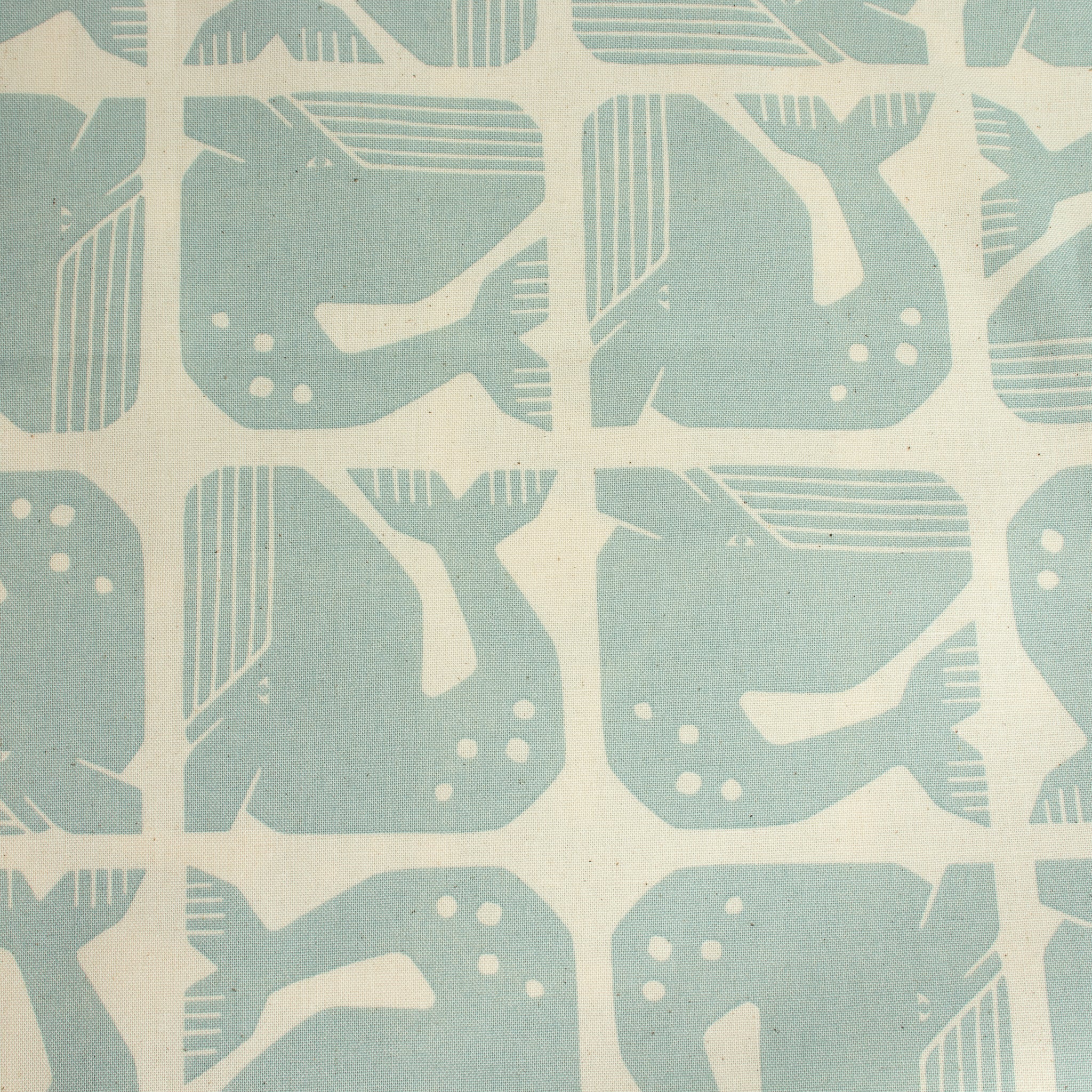 By the Seaside 2 Baumwollstoff „Grumpy Whale Sky Blue Unbleached“ – Cotton + Steel x Loes van Oosten