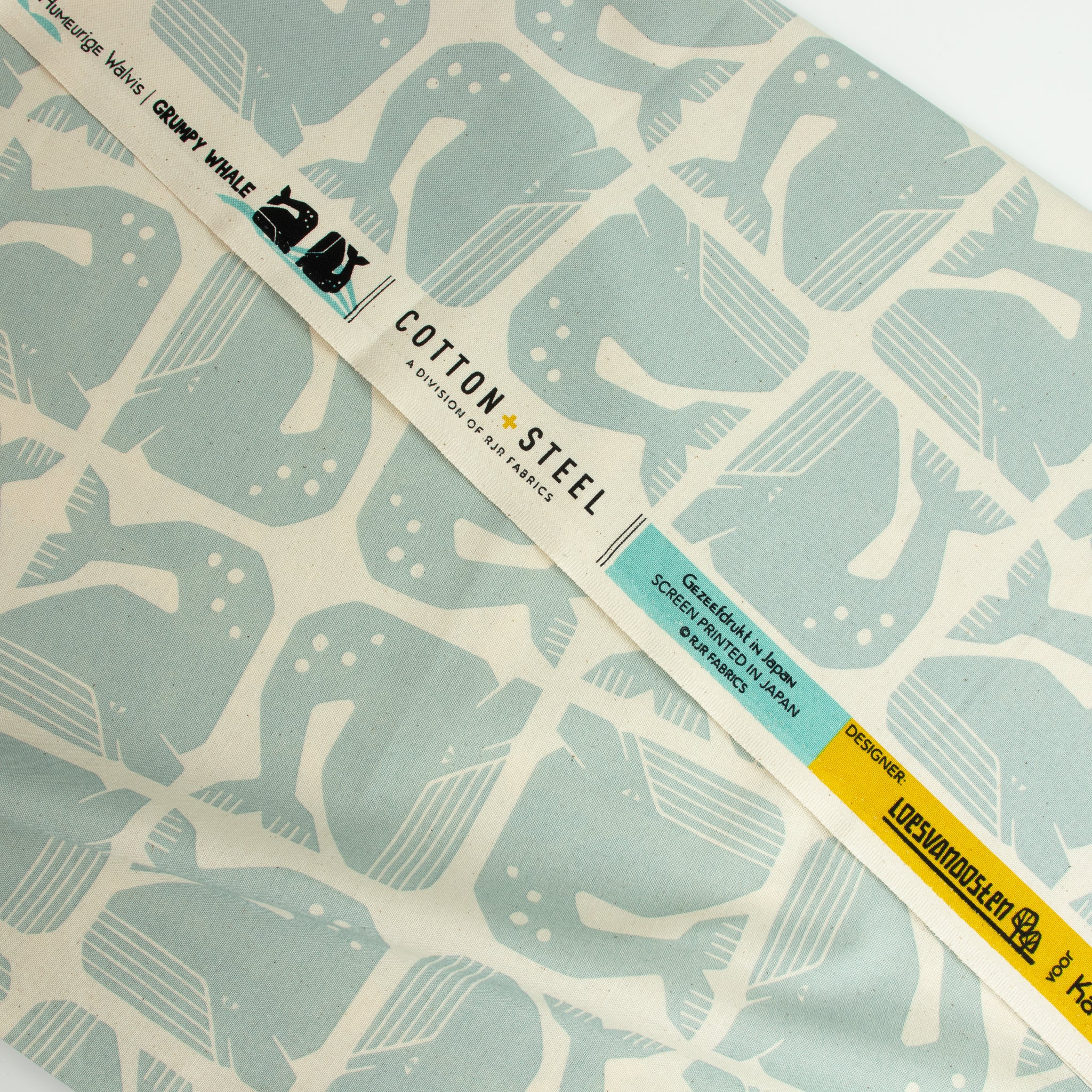 By the Seaside 2 Baumwollstoff „Grumpy Whale Sky Blue Unbleached“ – Cotton + Steel x Loes van Oosten - Sabinzi - Aus Stoffliebe wird Lieblingsstück