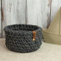Häkelkorb Gänsefüßchenmuster „Shiny Charcoal“ – Ø ca. 16 cm - Sabinzi - Aus Stoffliebe wird Lieblingsstück