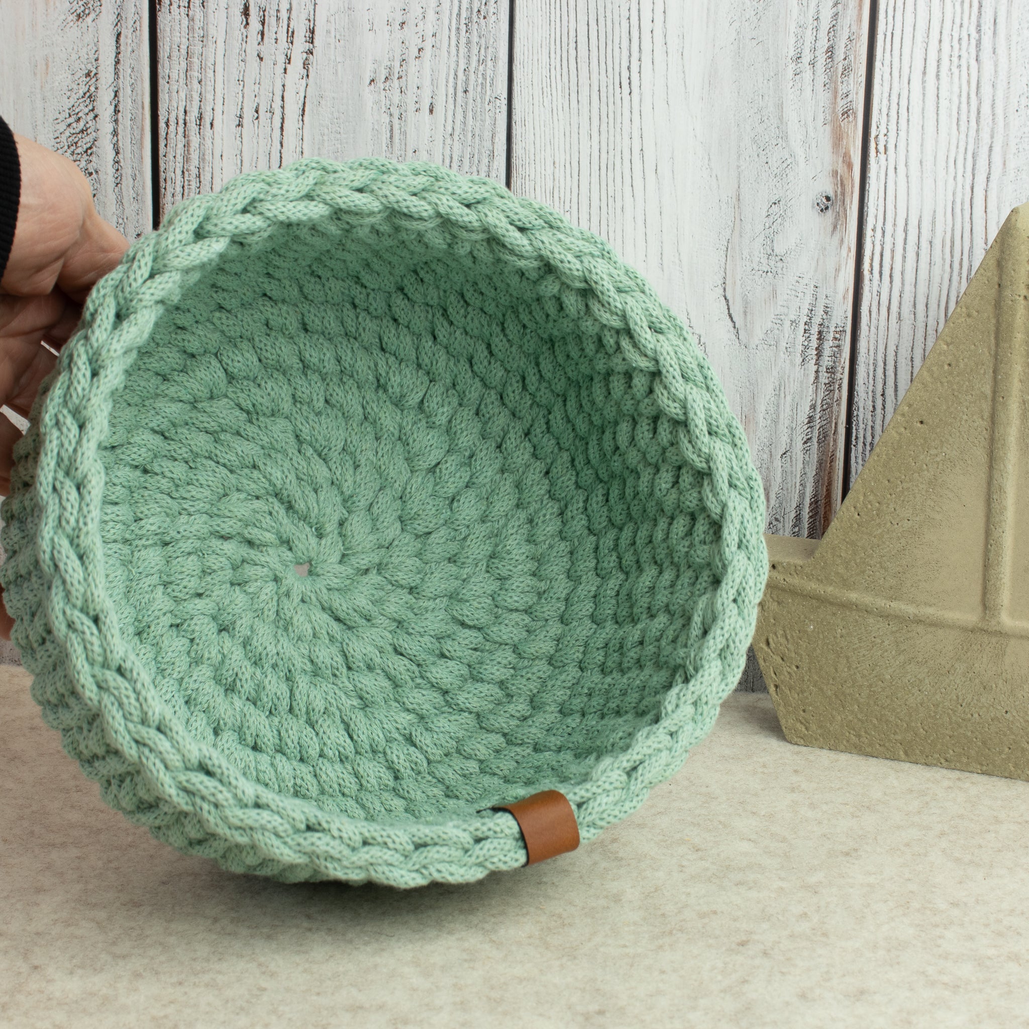 Häkelkorb „Strickstil“ Aloe – Ø ca. 20 cm