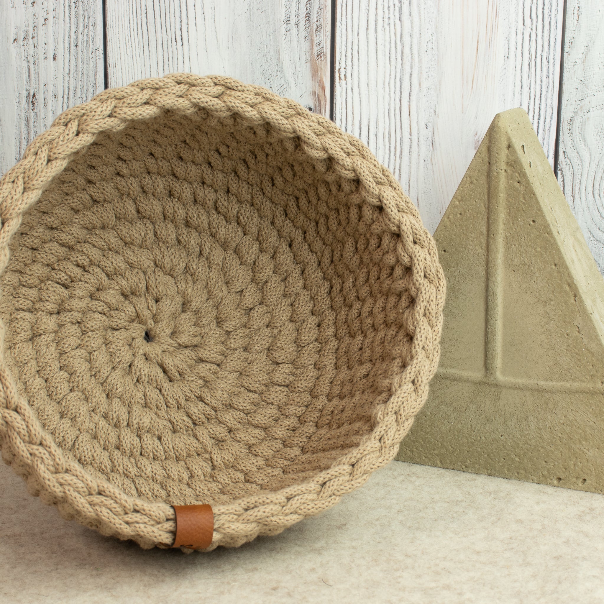 Häkelkorb „Strickstil“ Sand – Ø ca. 20 cm