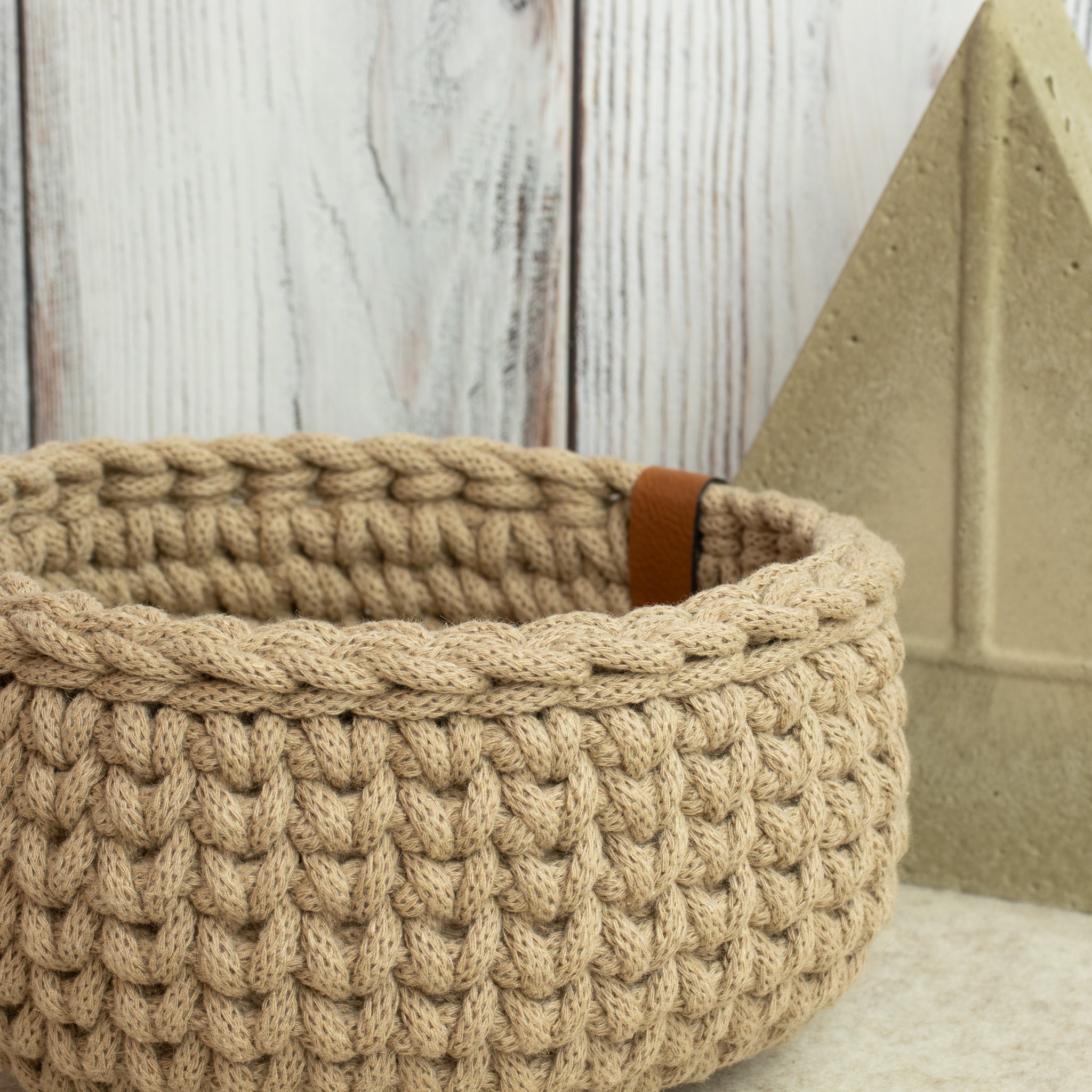 Häkelkorb „Strickstil“ Sand – Ø ca. 18 cm