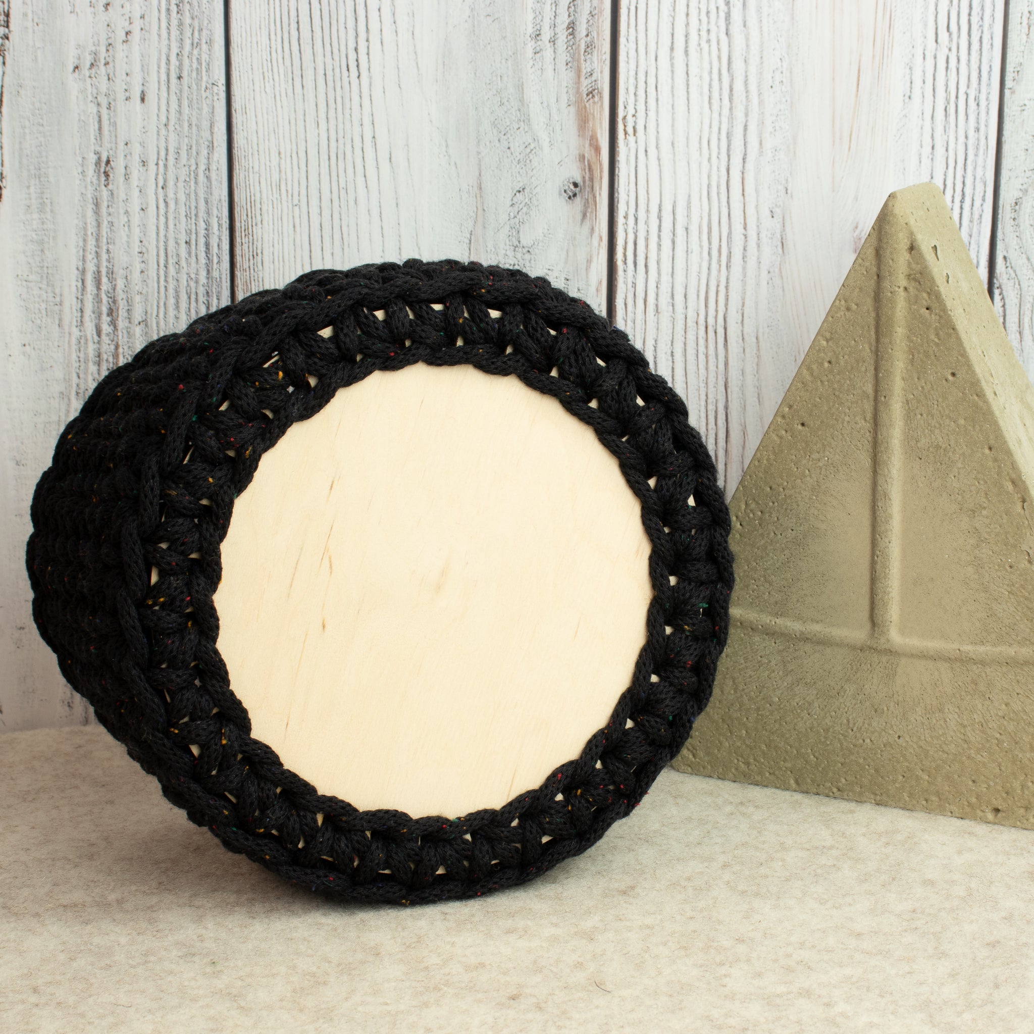 Häkelkorb mit Holzboden „Midnight Dust“ – Strickstil ca. 17 cm