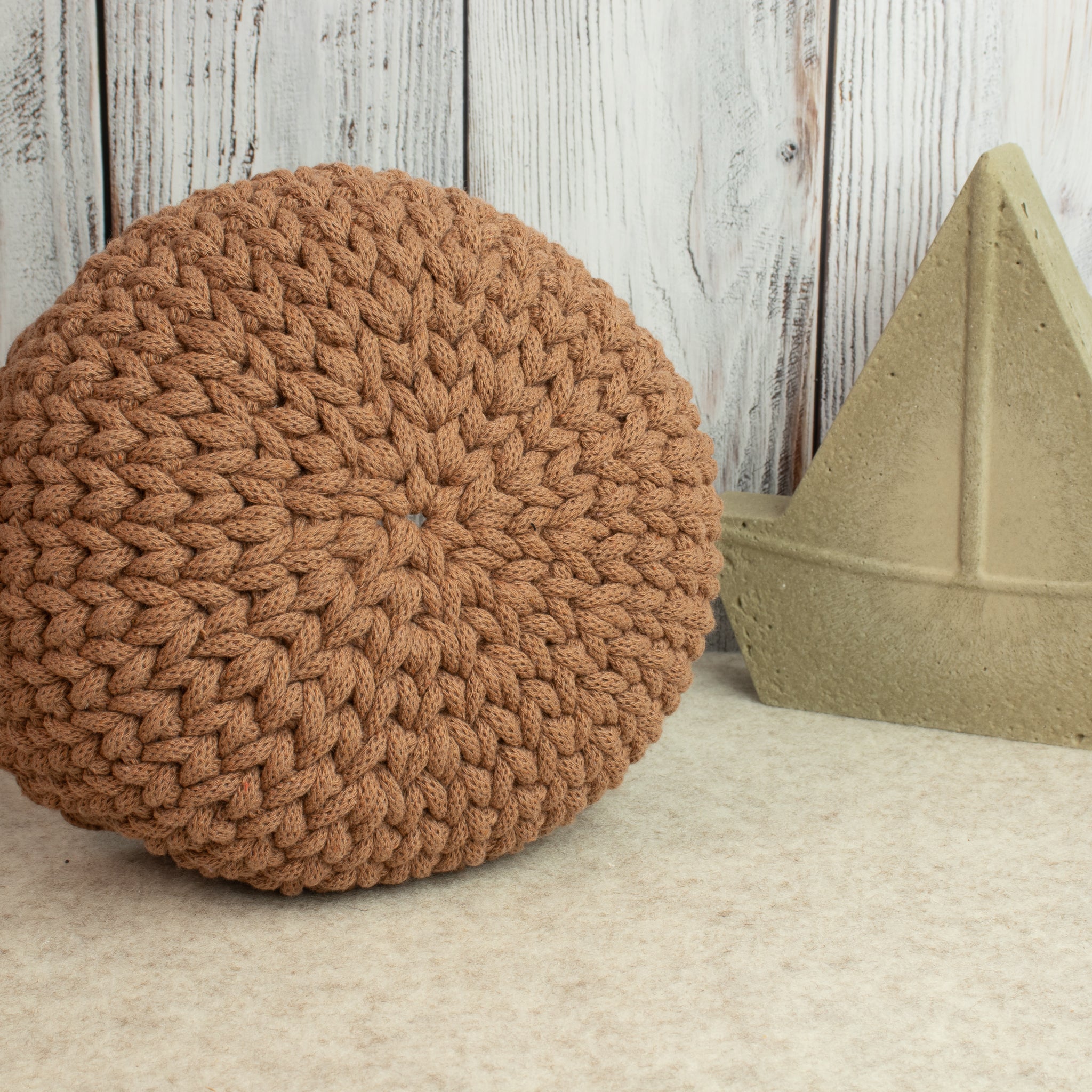 Häkelkorb „Strickstil“ Mocha Mousse – Ø ca. 20 cm