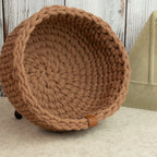 Häkelkorb „Strickstil“ Mocha Mousse – Ø ca. 20 cm - Sabinzi - Aus Stoffliebe wird Lieblingsstück