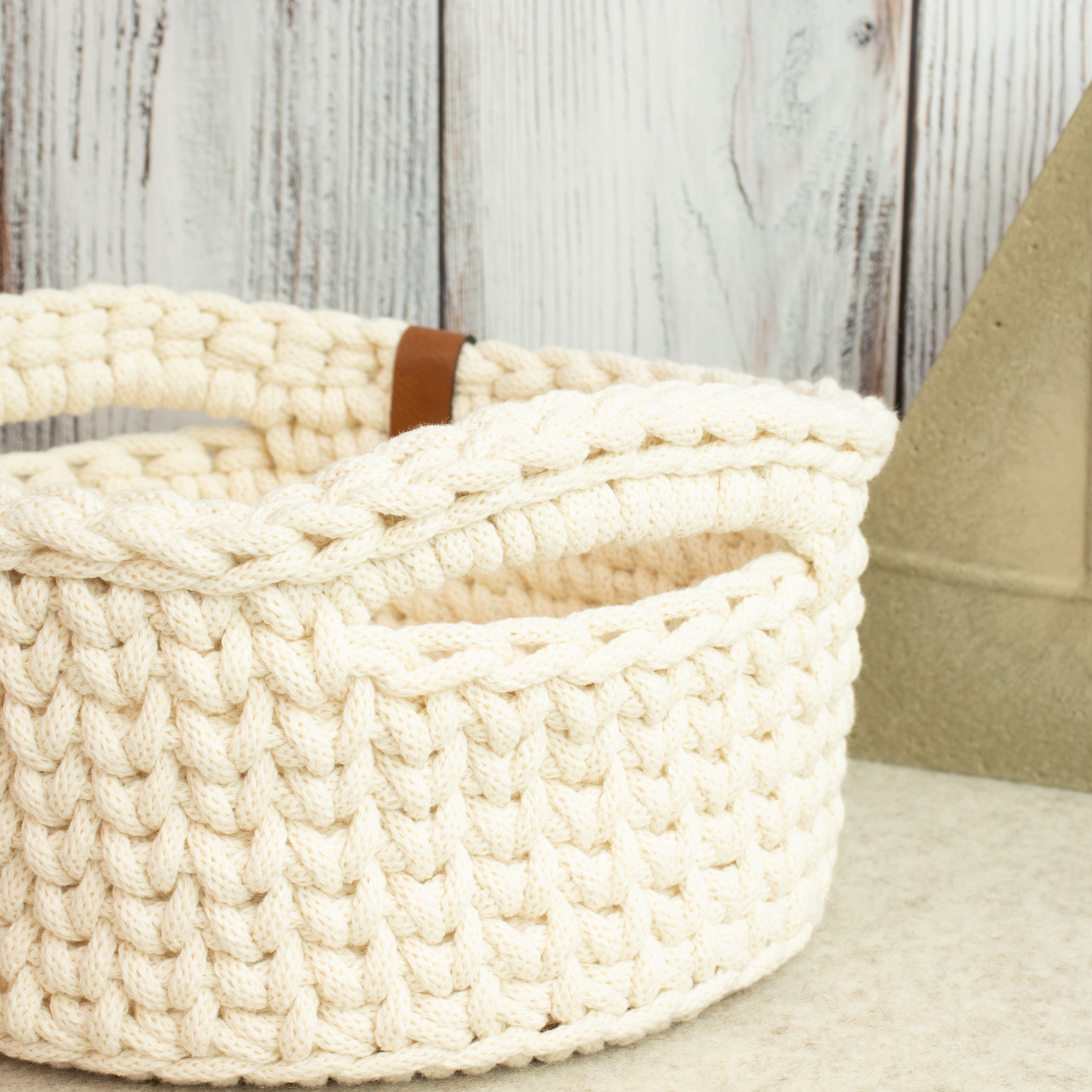 Großer Häkelkorb mit Holzboden & Griffen „Natural“ – Strickstil ca. 23 cm