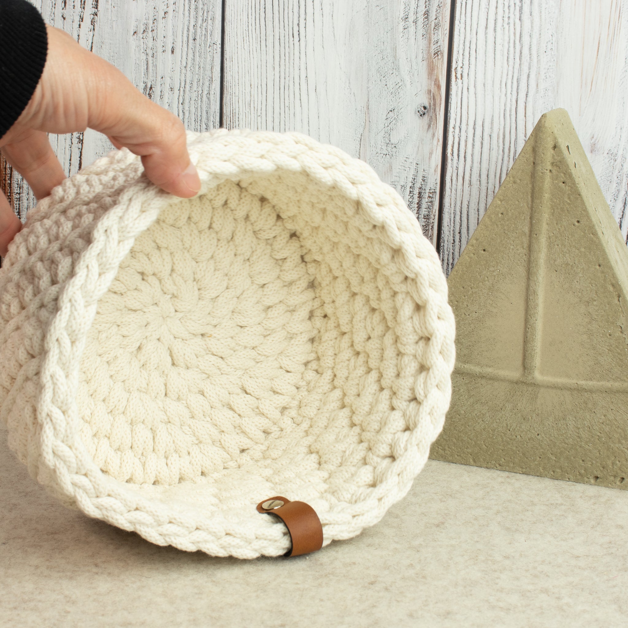 Häkelkorb Gänsefüßchenmuster „Natural“ – Ø ca. 18 cm