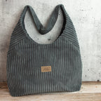 Hobobag aus Cordstoff Zoom – Handgenähte Schultertasche in Grau mit Reißverschluss