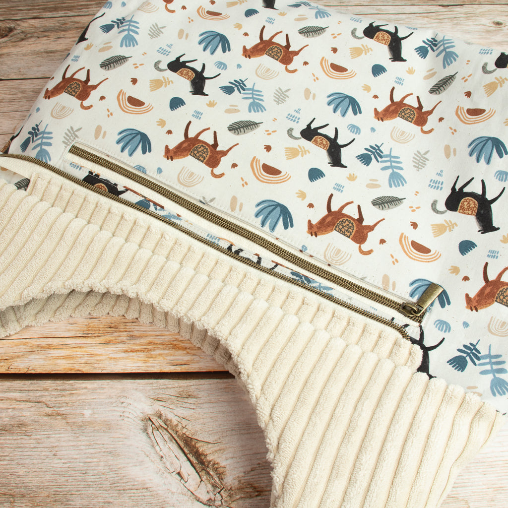 Hobobag aus Cordstoff Zoom – Handgenähte Schultertasche in Creme mit Reißverschluss
