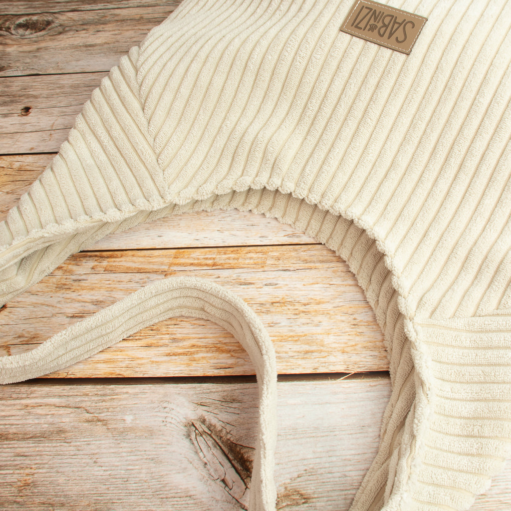 Hobobag aus Cordstoff Zoom – Handgenähte Schultertasche in Creme mit Reißverschluss