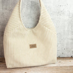 Hobobag aus Cordstoff Zoom – Handgenähte Schultertasche in Creme mit Reißverschluss