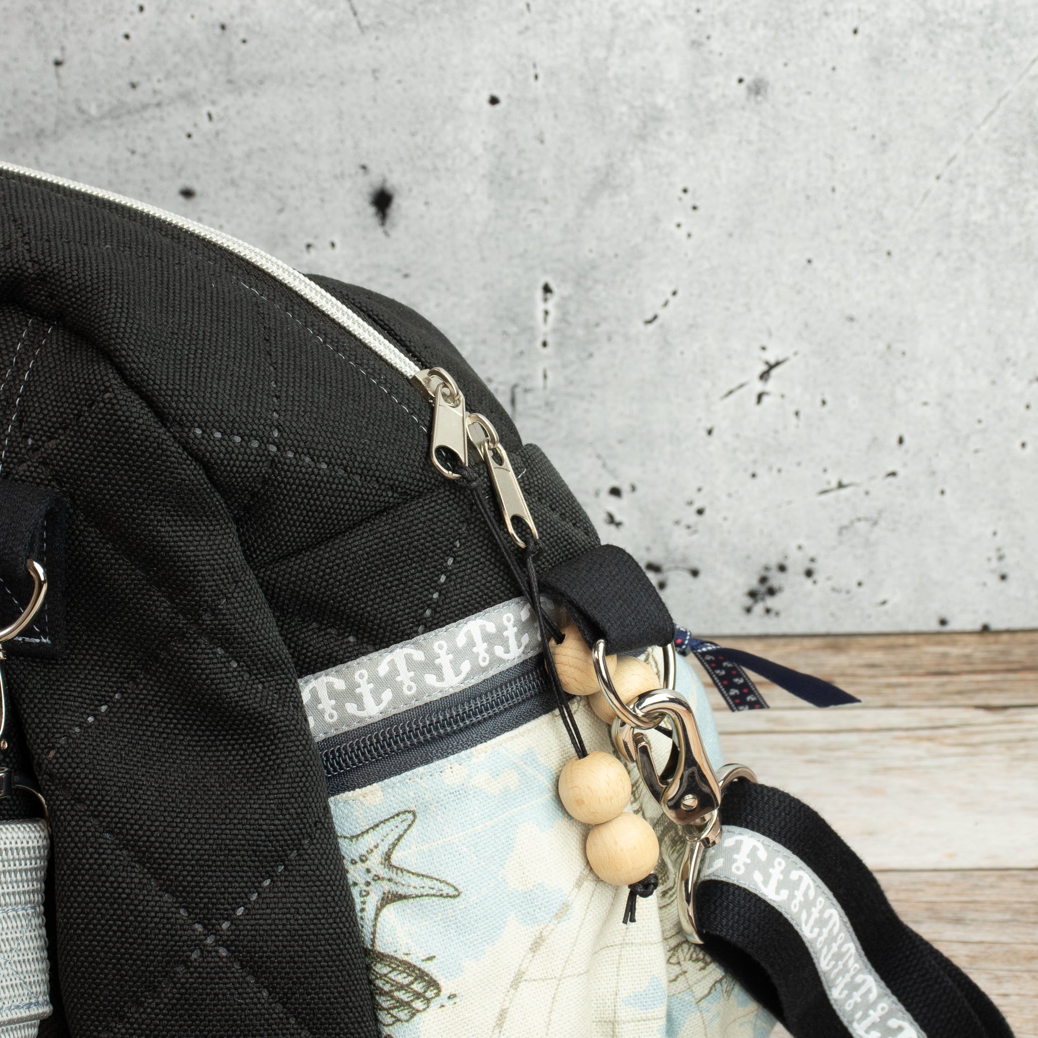 Kugeltasche – praktische Universaltasche mit maritimer Stickerei
