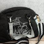 Kugeltasche – praktische Universaltasche mit maritimer Stickerei