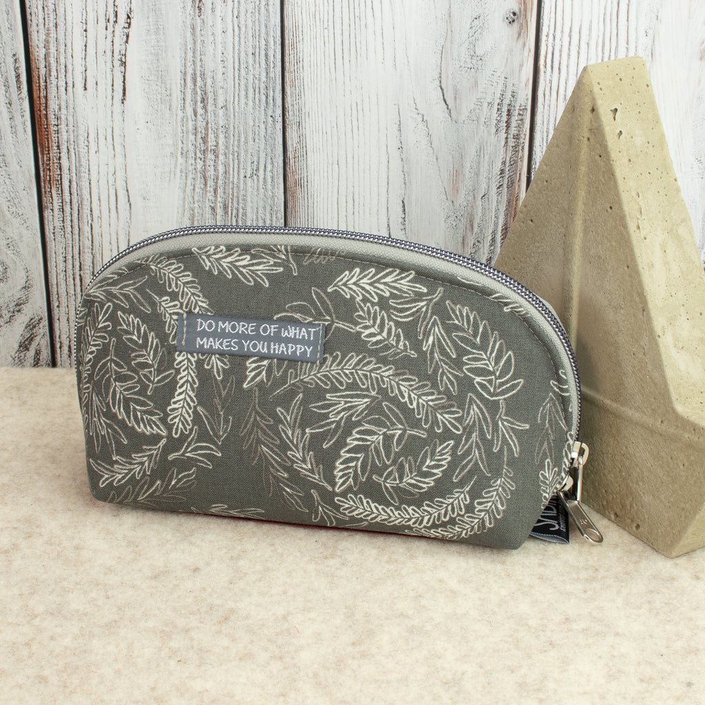Hohe Lene 2.0 – Reißverschlusstäschchen aus InkPerfect Linen Blend in Salbeigrün