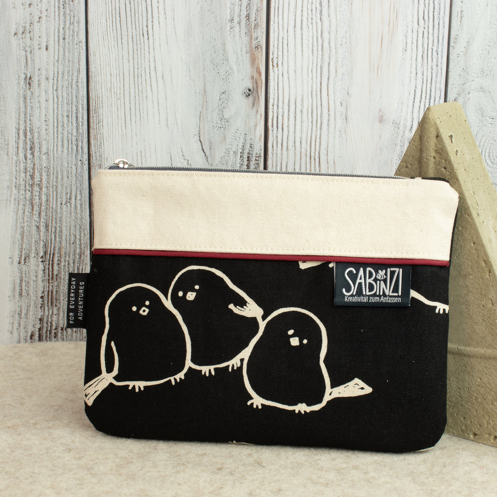 Kleine, flache Reißverschlusstasche  – Canvas Schwarz / Birds