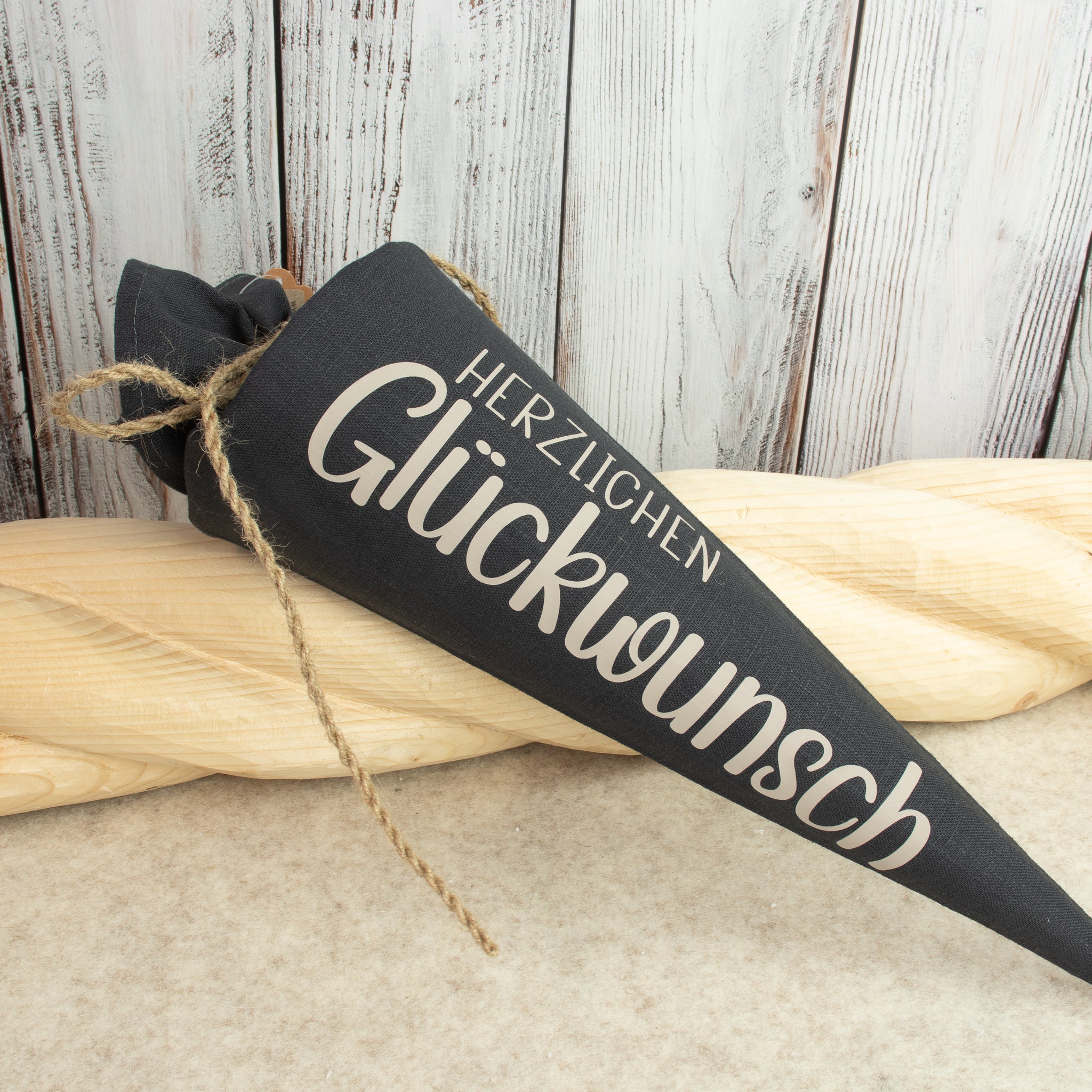 Mini-Schultüte „Herzlichen Glückwunsch“ – handgemachte Geschenkverpackung