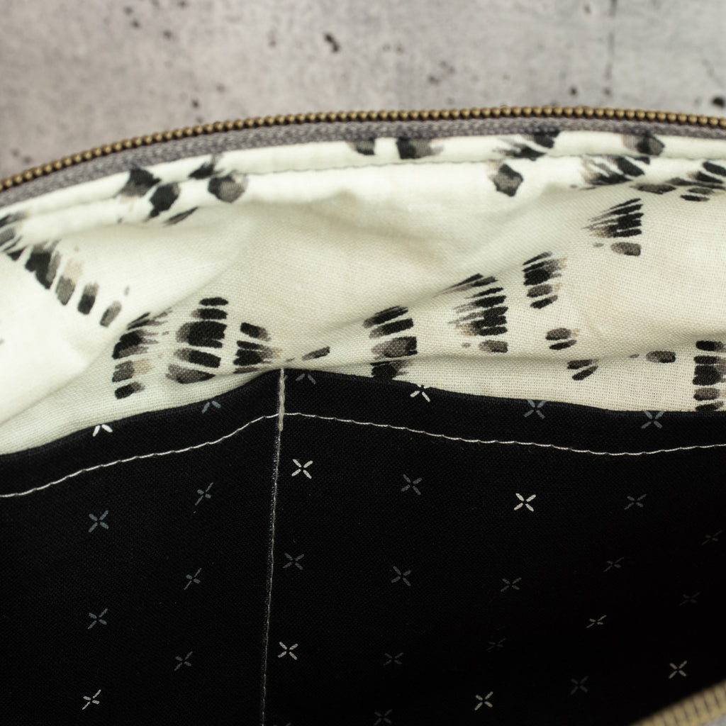 Meluna XL Schultertasche aus echino Heavy Canvas Crop in Schwarz/Grau – Handgemachte Crossbody Bag