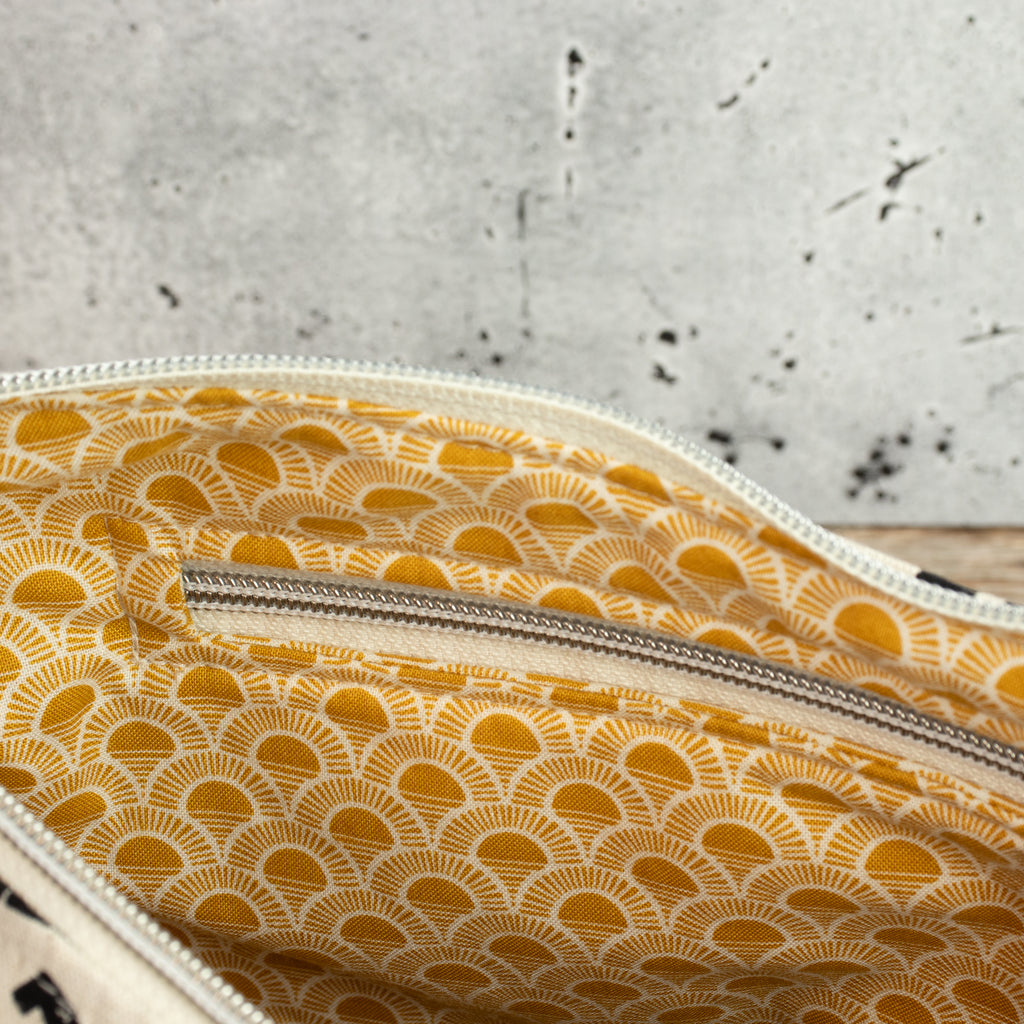 Meluna XL Schultertasche aus Rising Sun Canvas – Handgemachte Tasche mit Elefantenmotiv