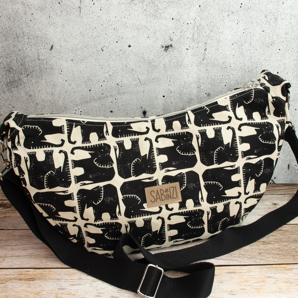 Meluna XL Schultertasche aus Rising Sun Canvas – Handgemachte Tasche mit Elefantenmotiv