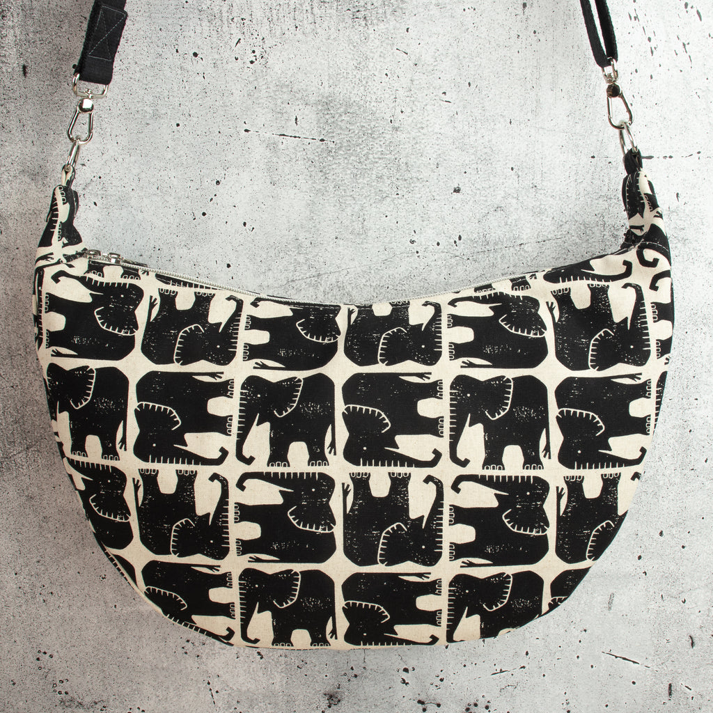 Meluna XL Schultertasche aus Rising Sun Canvas – Handgemachte Tasche mit Elefantenmotiv