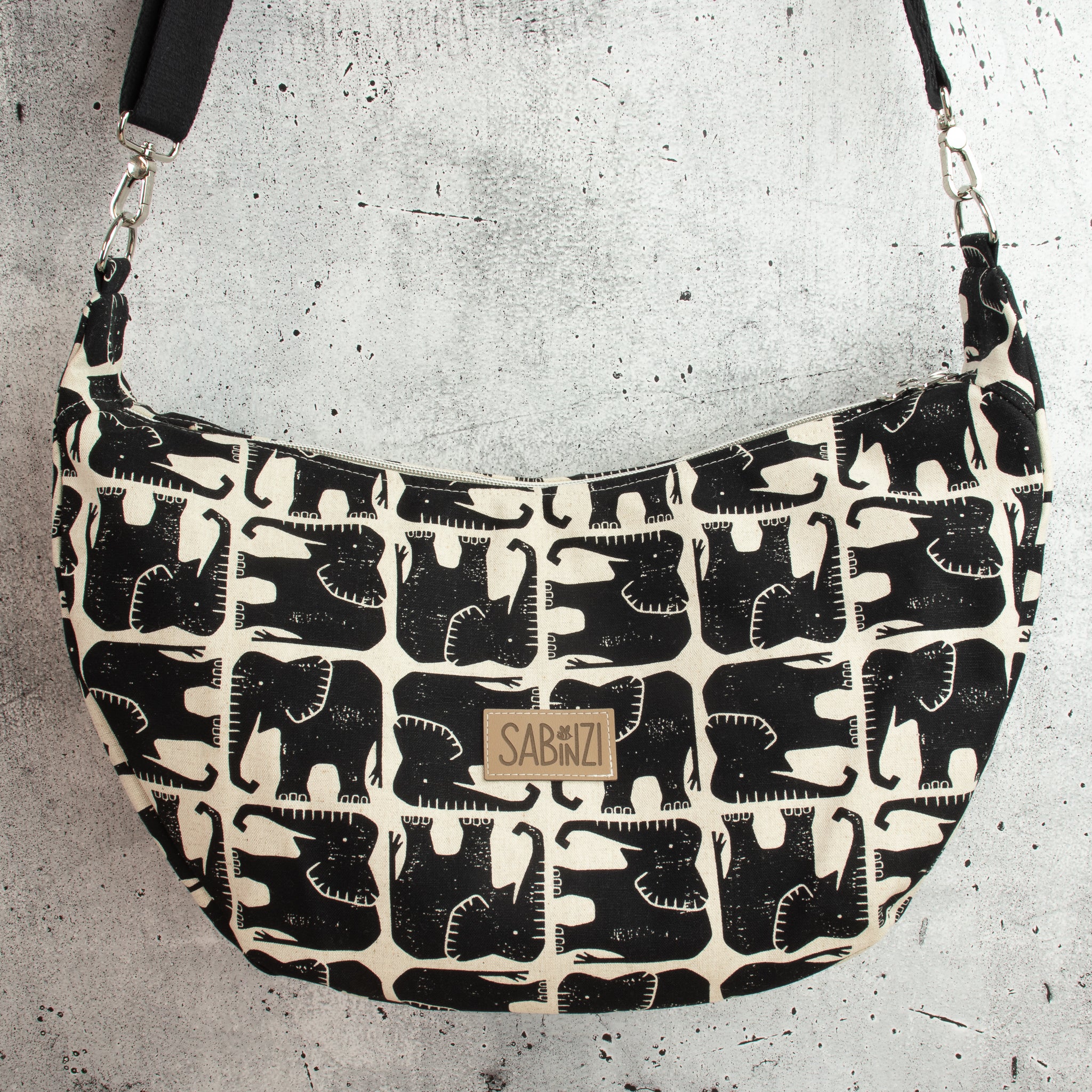 Meluna XL Schultertasche aus Rising Sun Canvas – Handgemachte Tasche mit Elefantenmotiv
