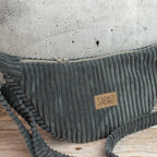 Moonbag Luna aus Cordstoff Zoom Graphite – Halbmondtasche mit Reißverschlussfach