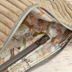 Moonbag Luna aus Cordstoff Zoom Toffee – Halbmondtasche mit gemustertem Gurtband