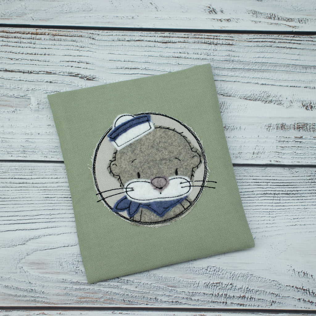 Beulentröster Matrosen-Otter – Salbeigrün – mit Kühlpad (14 × 16 cm)