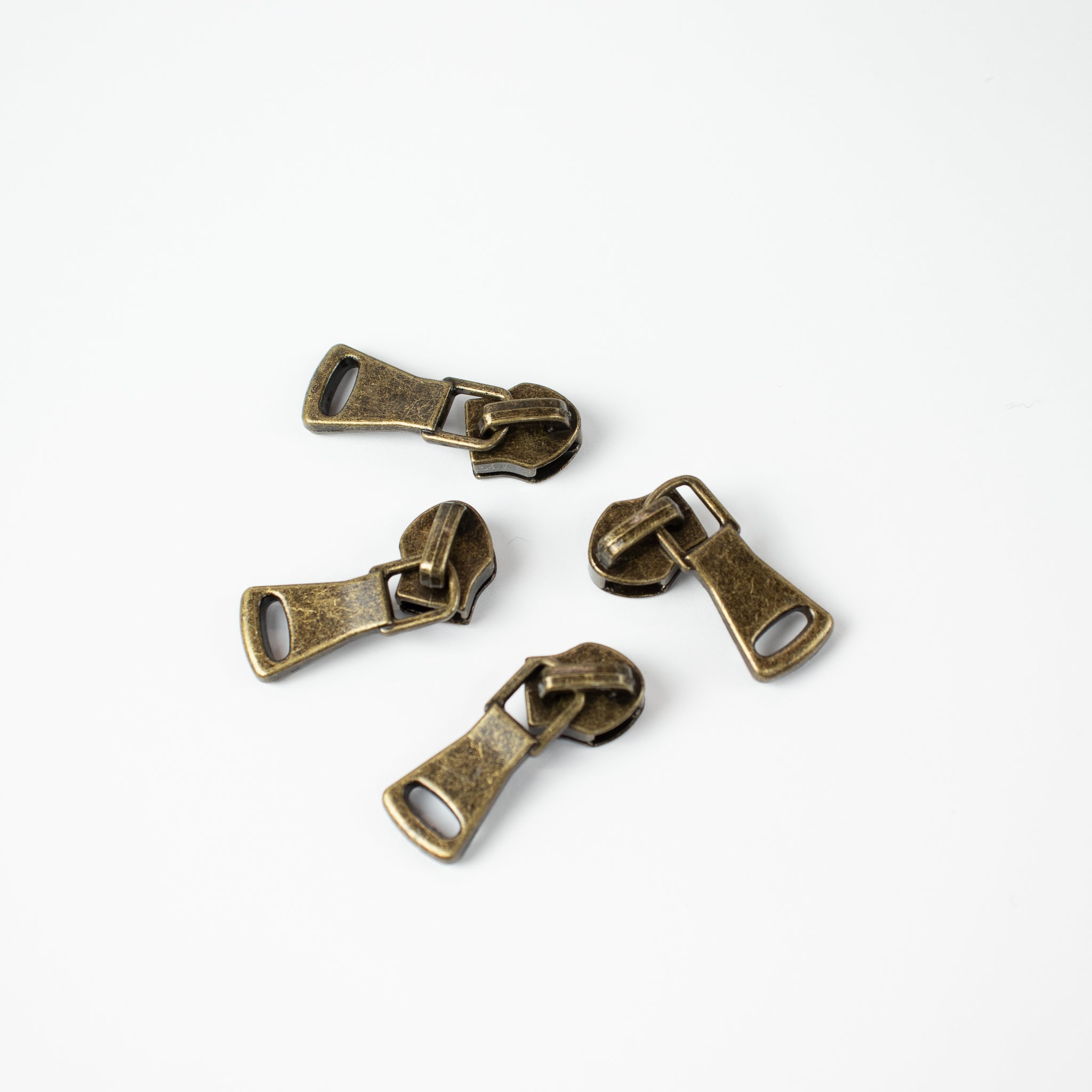 Allround #5S Zipper Slider – ZipperZoo, Nylon Coil, Varianten Antique Brass / Nickel