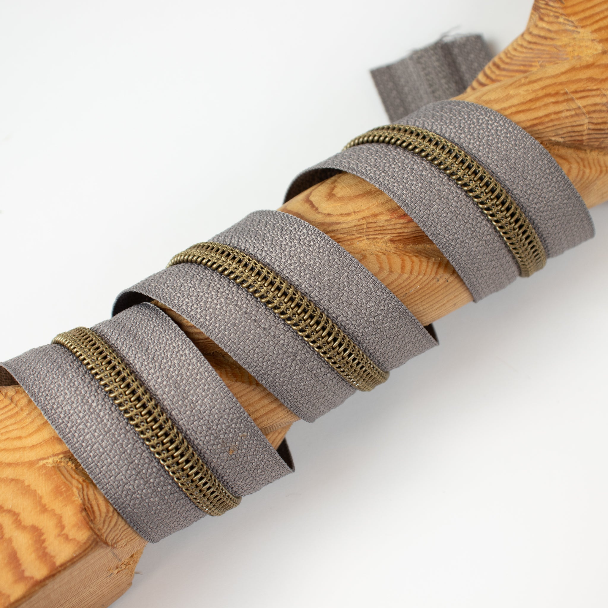 Reißverschluss „Otter Brown“ – ZipperZoo, metallisierte Kunststoff-Schiene, Meterware ab 0,1 m