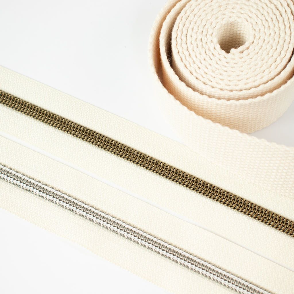Reißverschluss „Off White“ – ZipperZoo, metallisierte Kunststoff-Schiene, Meterware ab 0,1 m